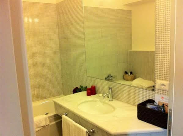 Bcomfort Hotel Cagliari Luaran gambar
