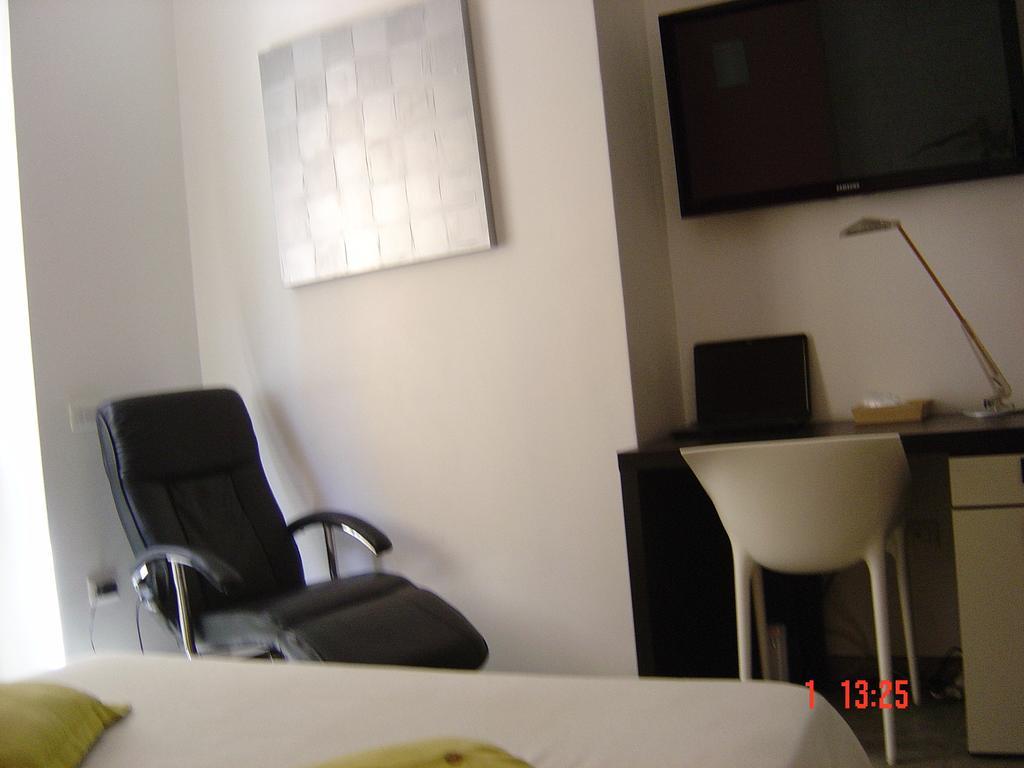 Bcomfort Hotel Cagliari Bilik gambar
