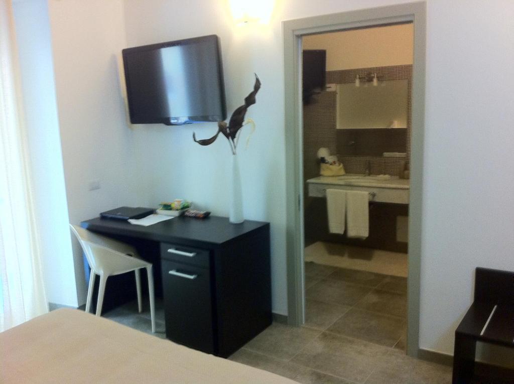 Bcomfort Hotel Cagliari Luaran gambar